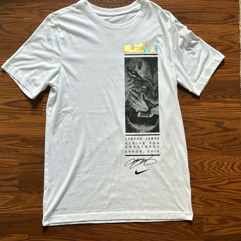 Lebron James t-shirt